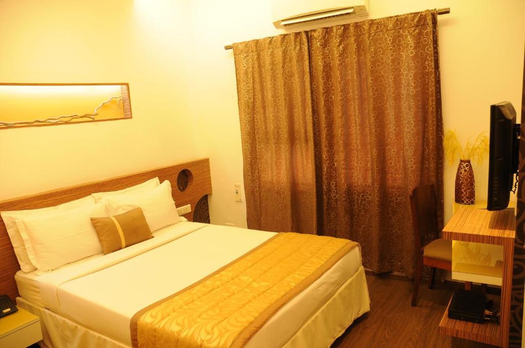 Executive Comfort Hotel Chennai Room photo